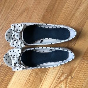 American Eagle flats